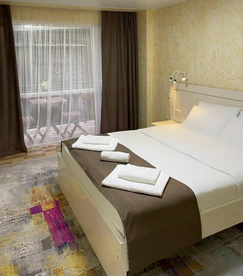 Hotel Sonata Batumi Exteriör bild