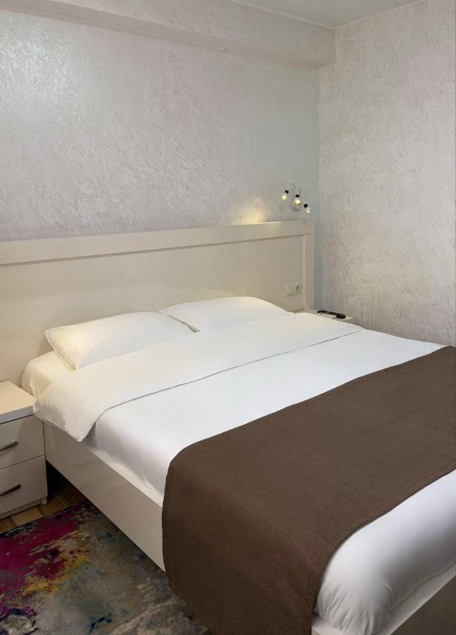 Hotel Sonata Batumi Exteriör bild