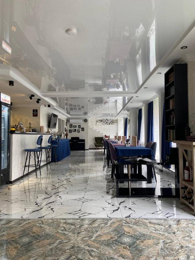 Hotel Sonata Batumi Exteriör bild