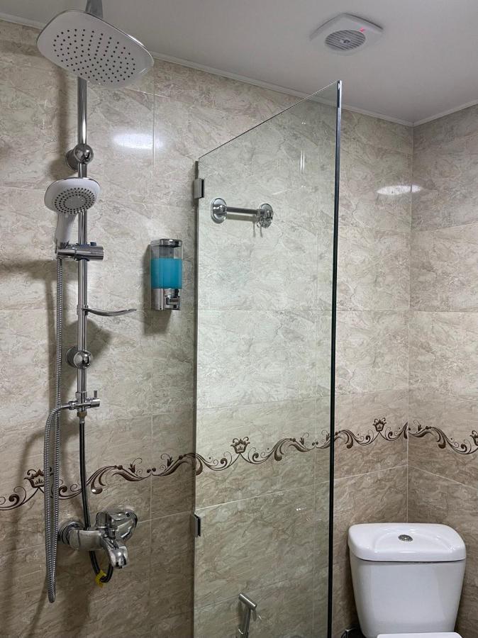 Hotel Sonata Batumi Exteriör bild