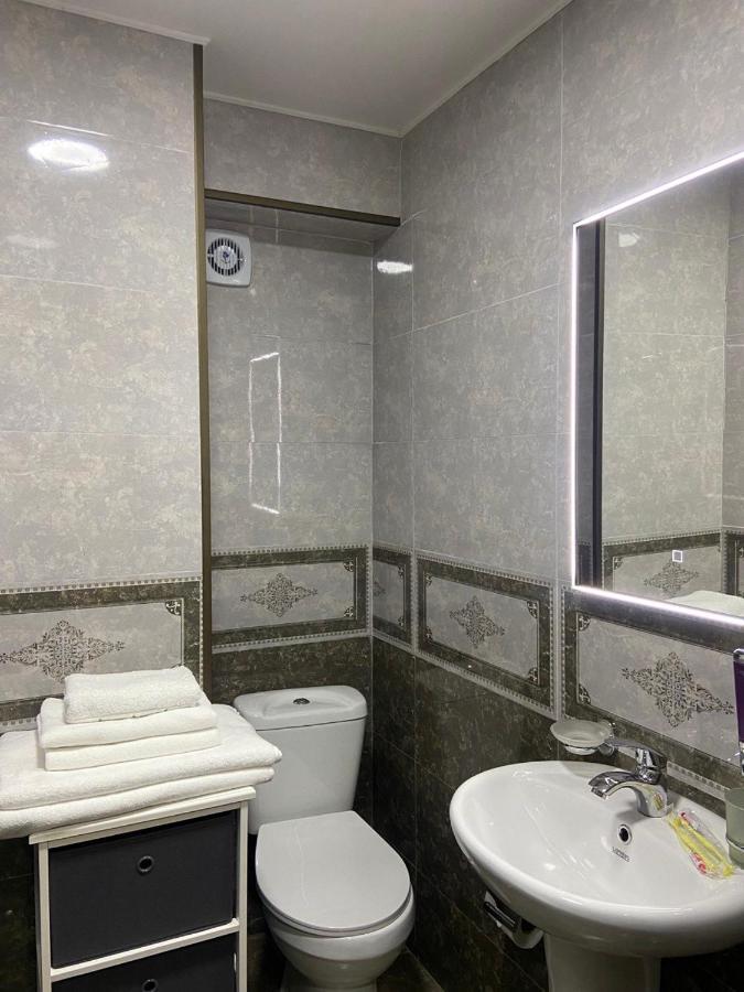 Hotel Sonata Batumi Exteriör bild
