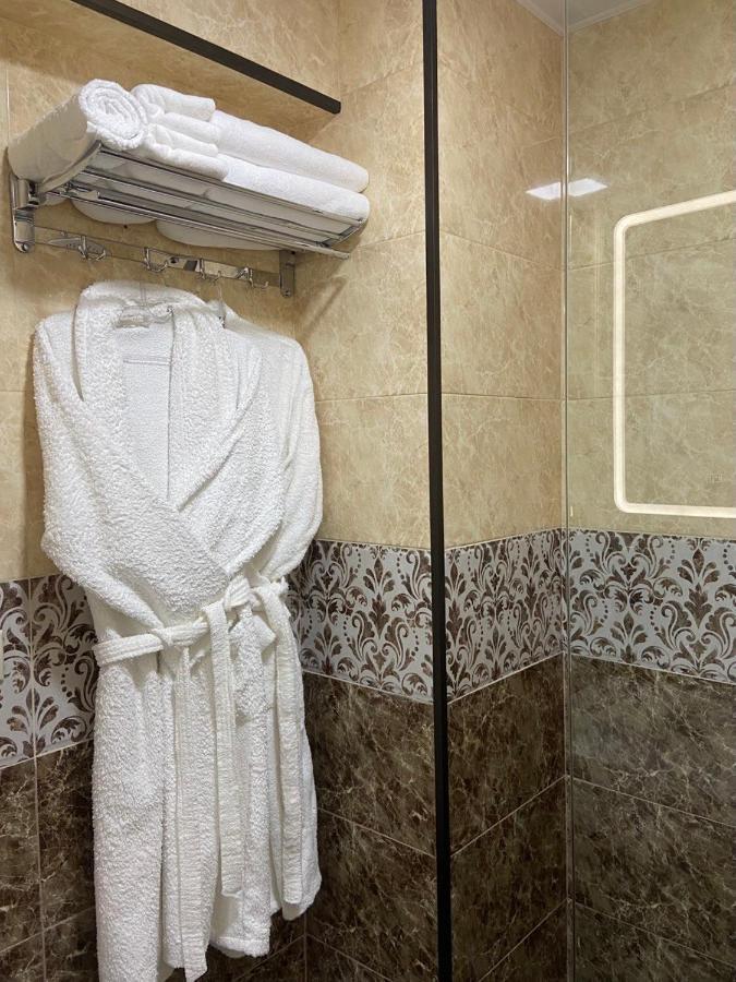Hotel Sonata Batumi Exteriör bild